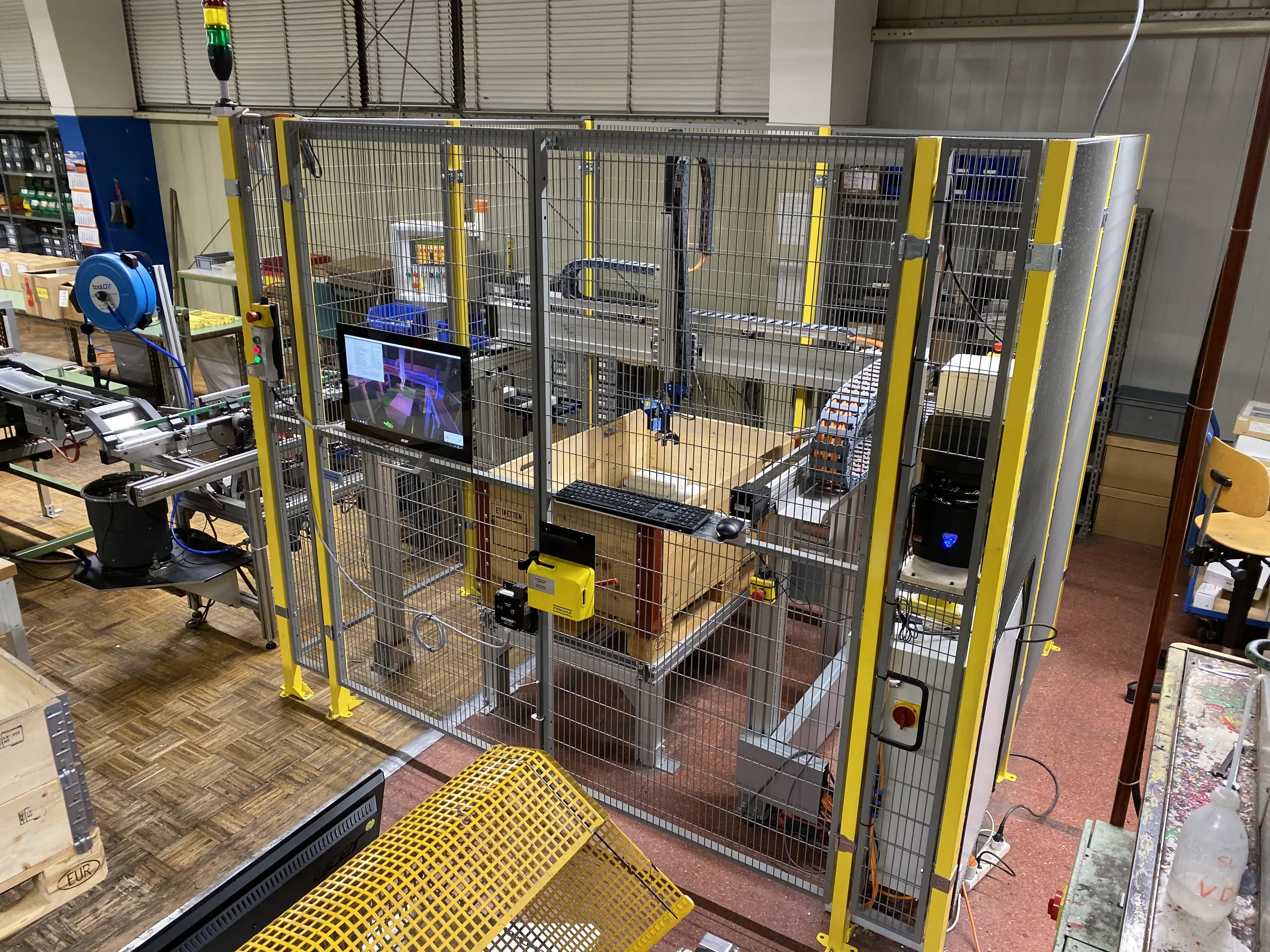 Project scale packaging system with safety fence