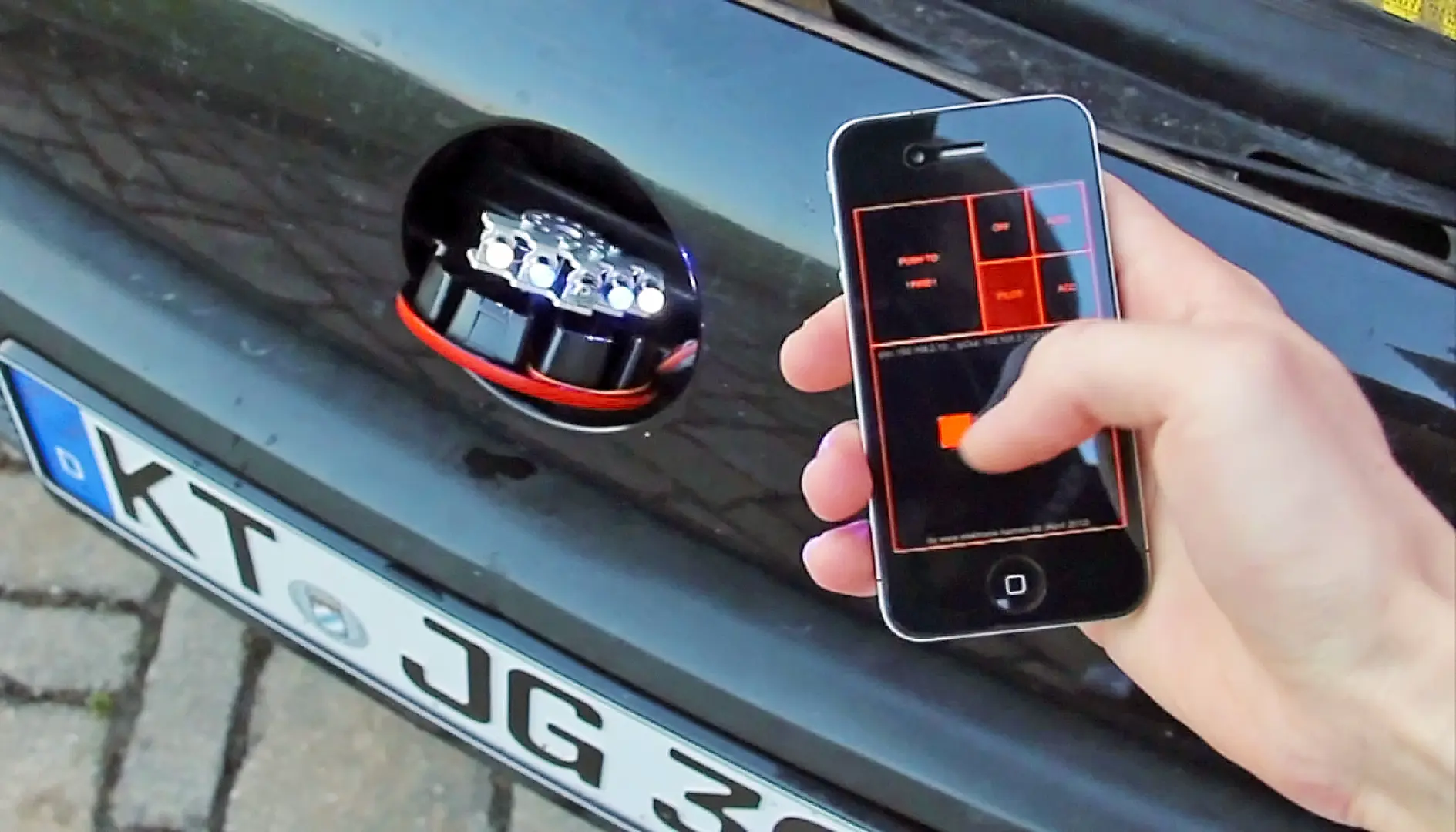 Projekt Wasserwerfer iPhone App VW Emblem