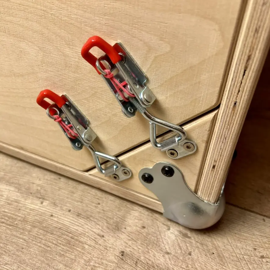 messebau transportkiste versand schnellverschluss