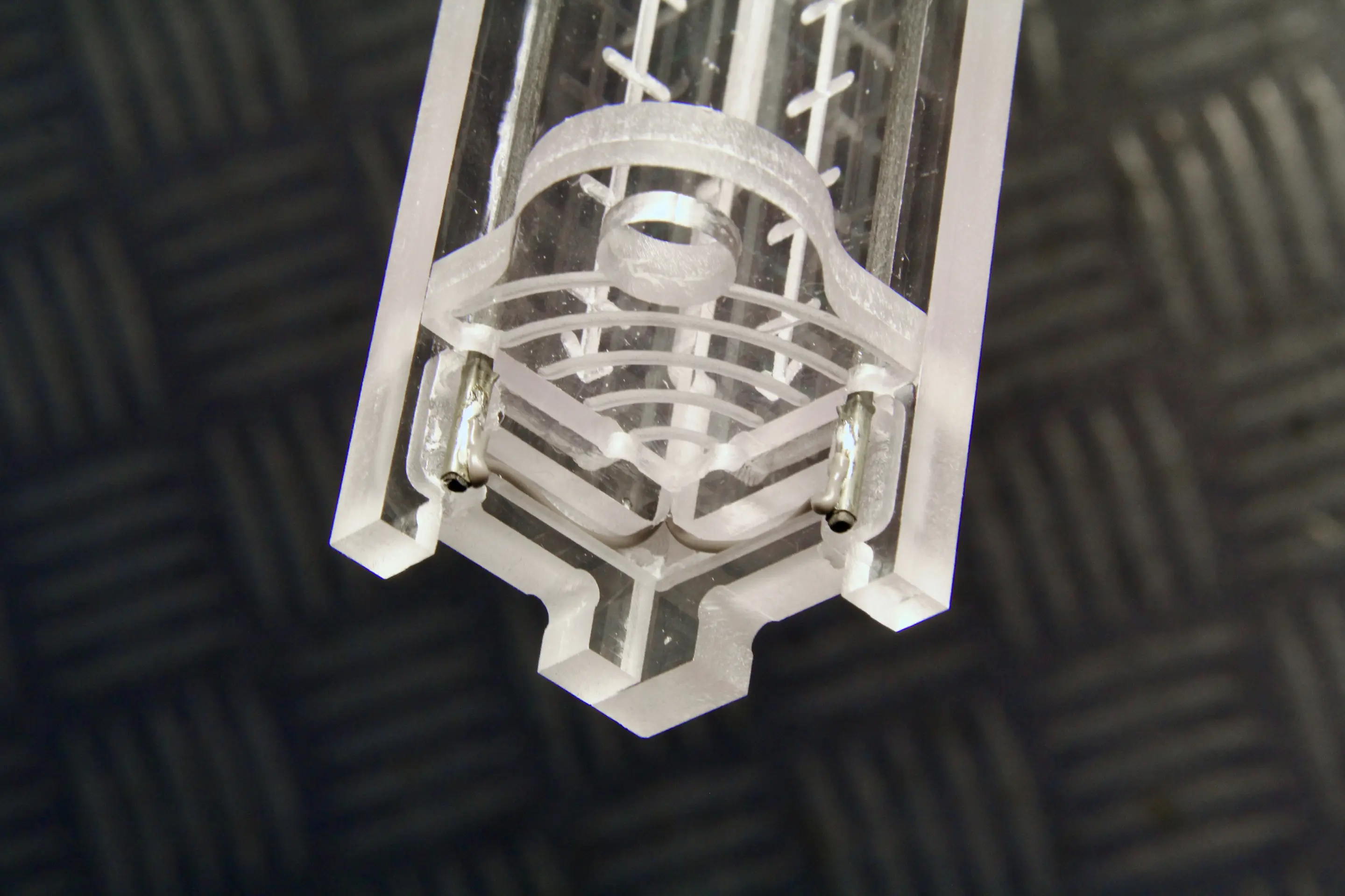 projekt kugelwaage acrylglas kohlefaserstab spannungsteiler anschluss