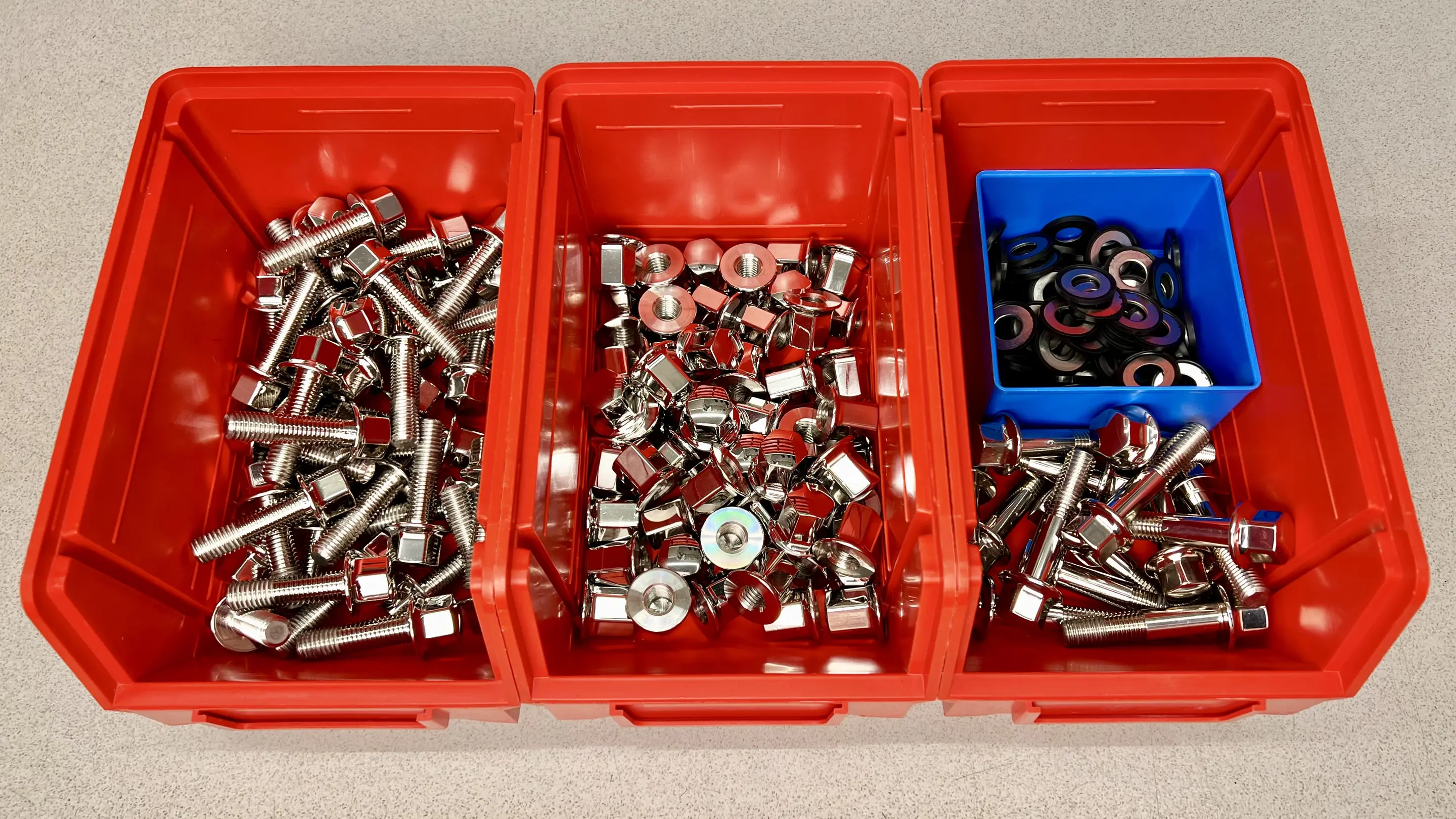 Projekt Messeexponat Flansch Dichtung Verschraubung Schraube Mutter Hygienic USIT