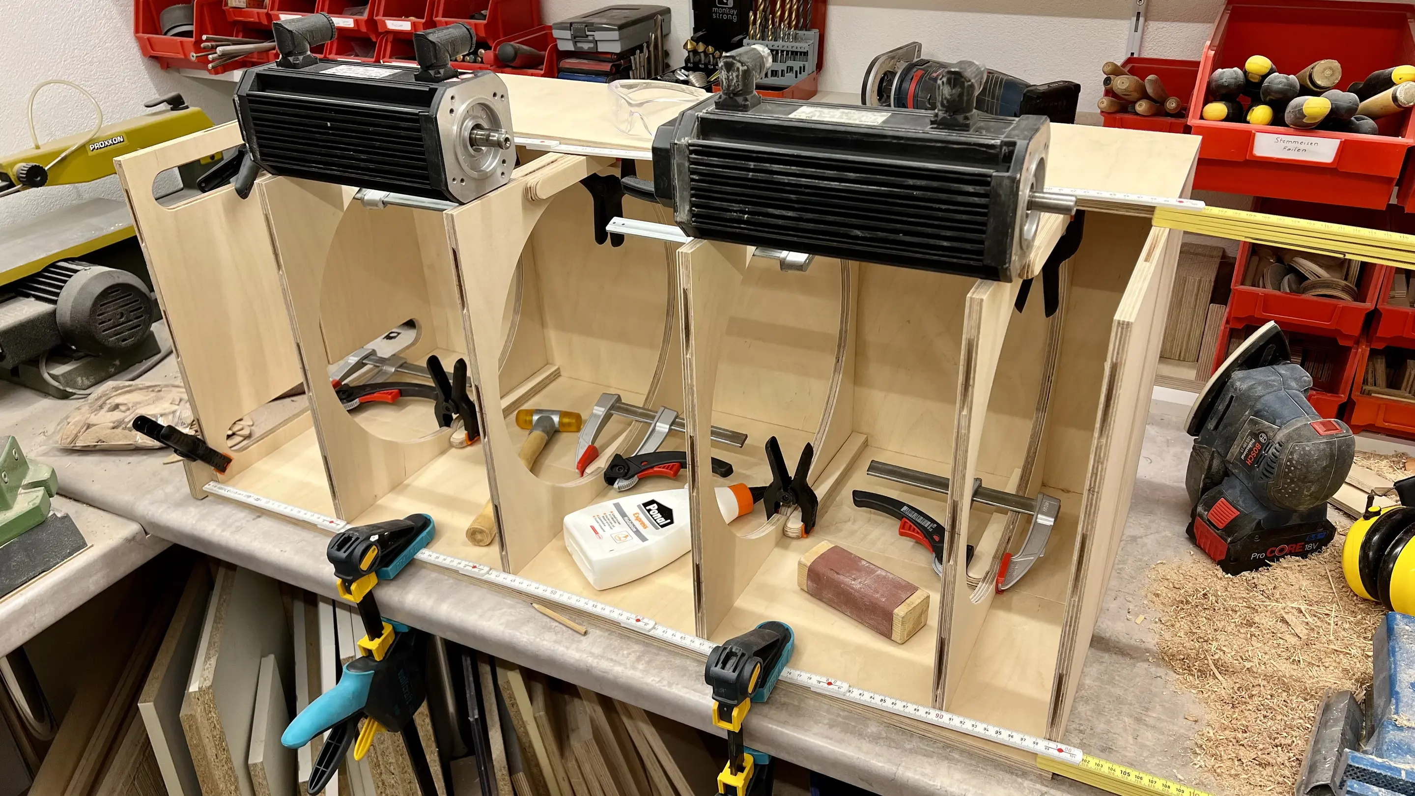 Projekt Messeexponat Holz Transportkiste Fertigung