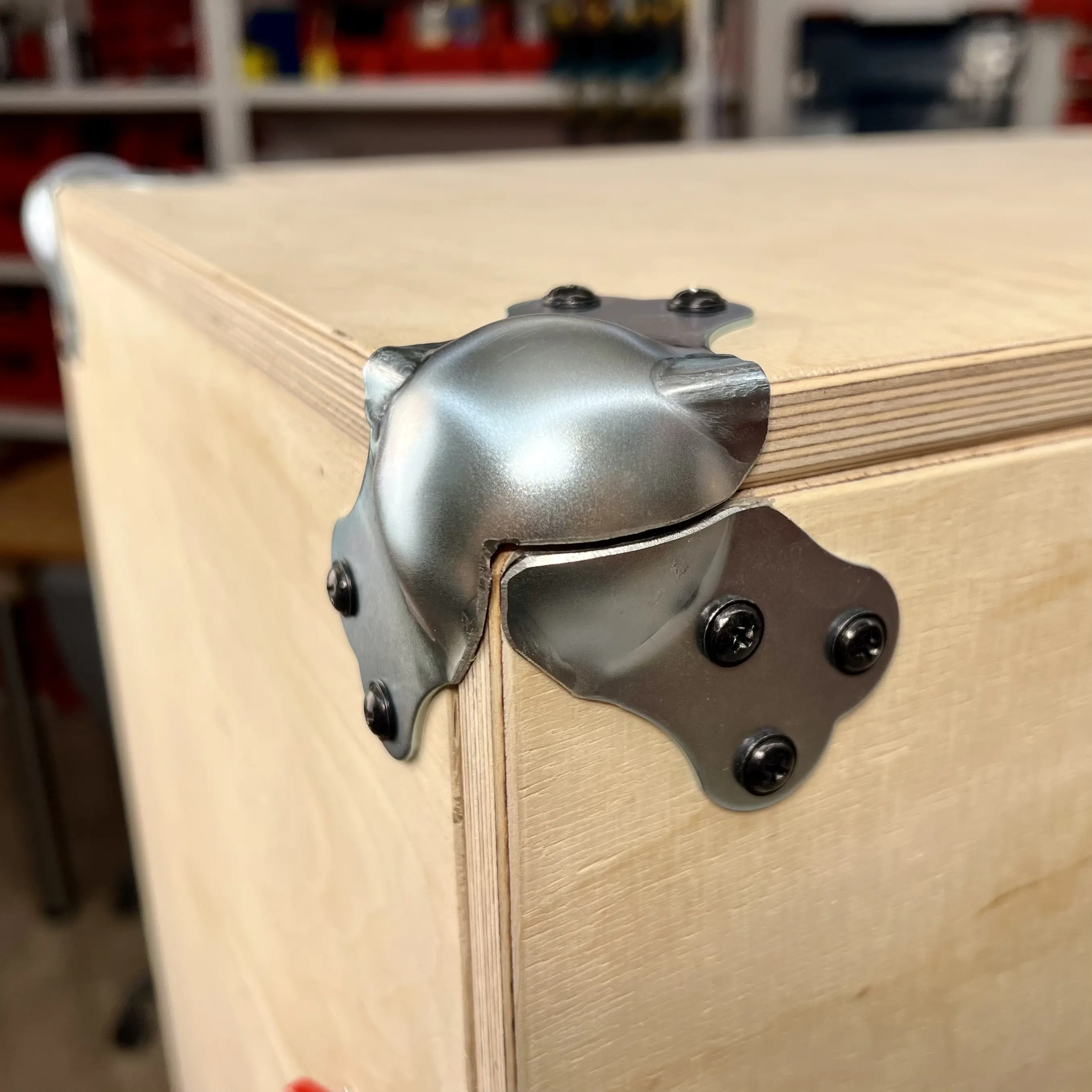 Projekt Radar Demonstrator Maßgefertigte Transportkiste Kantenschutz