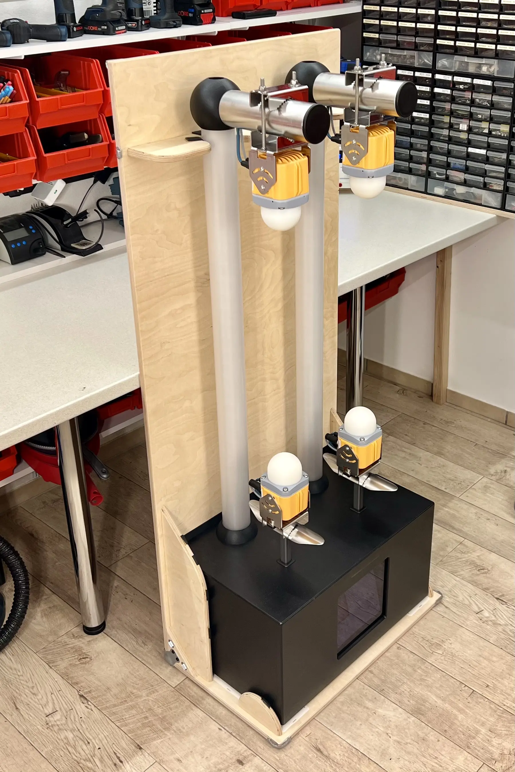 Projekt Radar Demonstrator Maßgefertigte Transportkiste Versandt offen