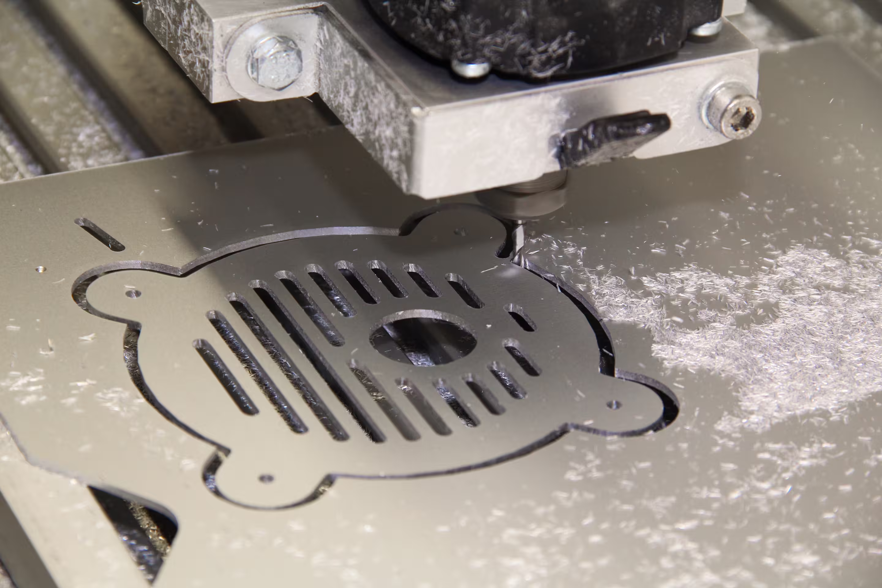 Projekt‑Wasserwerfer‑CNC‑Fraese‑Blende