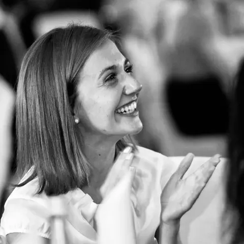 Rezension Freudenberg Sophie Platzer Portrait