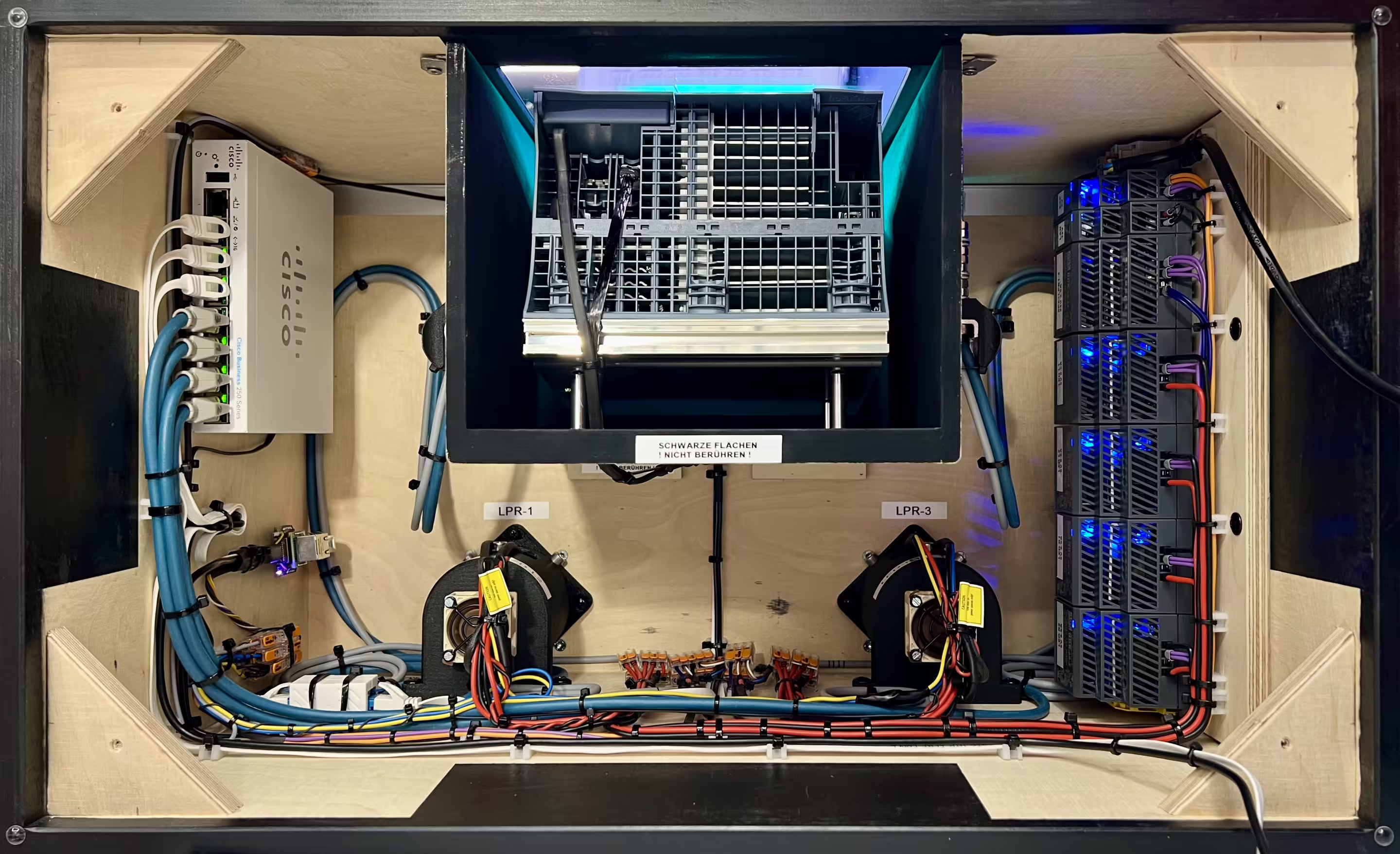 Messebau Werkstatt Elektronik Elektrowerkstatt Verdrahtung