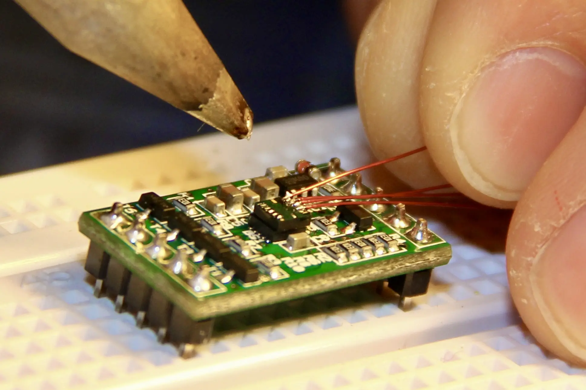 Projekt Kugelwaage BMA280-Beschleunigungssensor LGA-14-Gehäuse gelötet