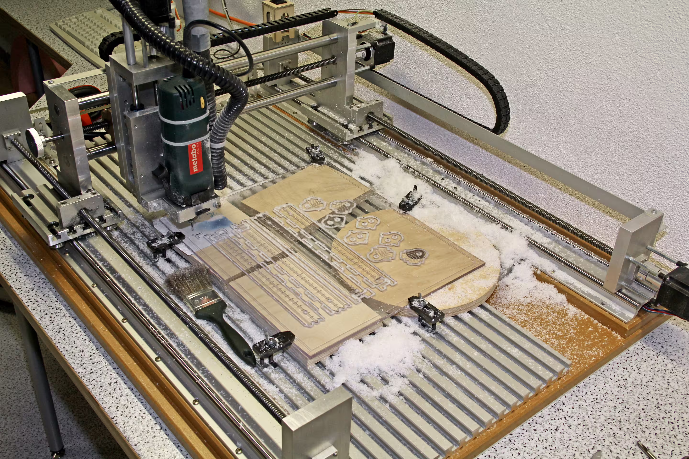 Projekt Kugelwaage CNC-Fräse Acrylglas