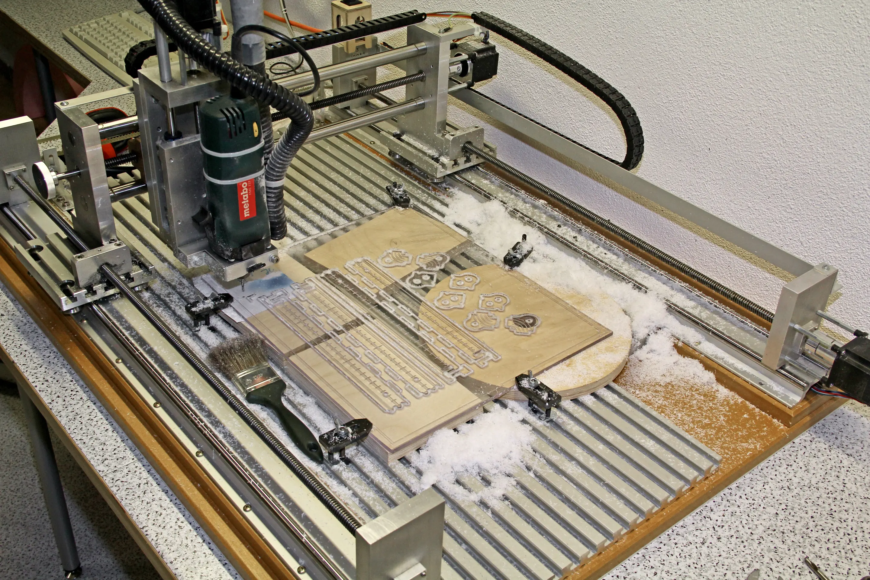 Projekt Kugelwaage CNC-Fräse Acrylglas