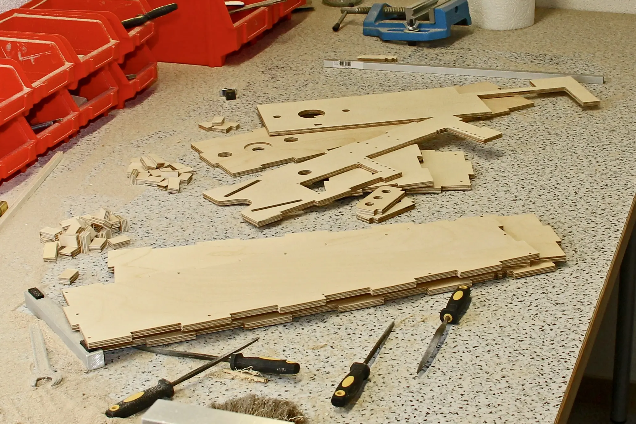 Projekt Kugelwaage CNC-Fräse Frästeile Holz