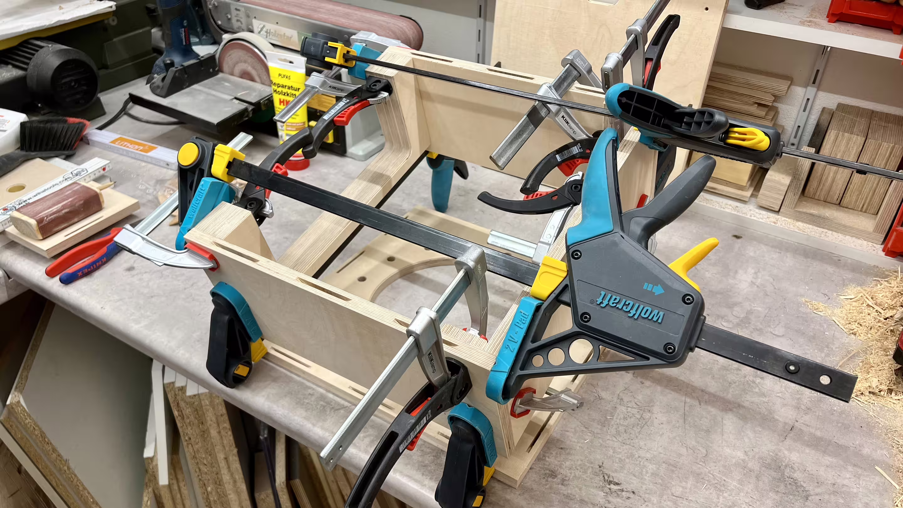 Projekt Messeexponat Holz Sockel Fertigung