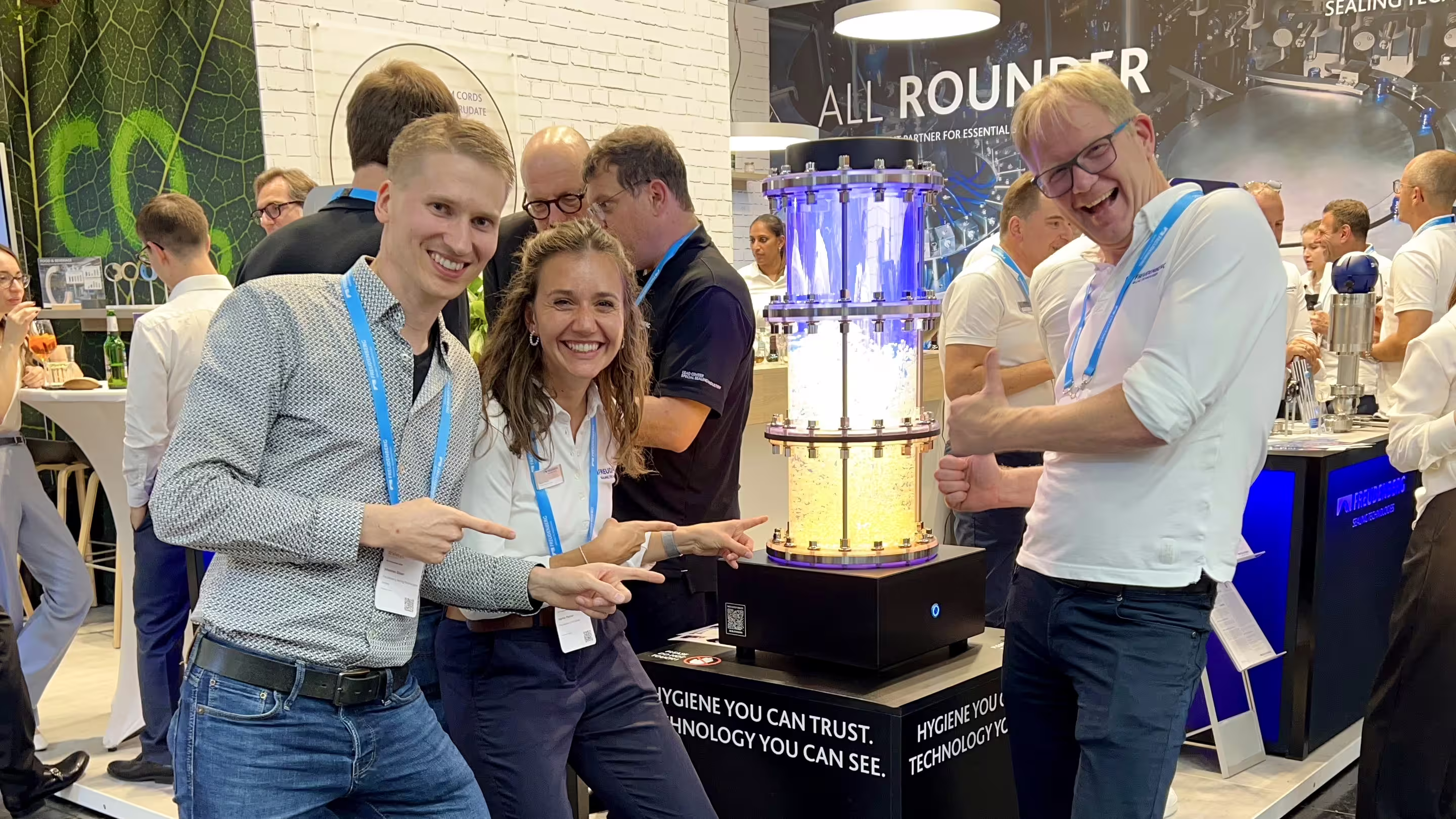 Projekt Messeexponat Hygienic Seal Demonstrator Messe Drinktec München Freudenberg Messeteam