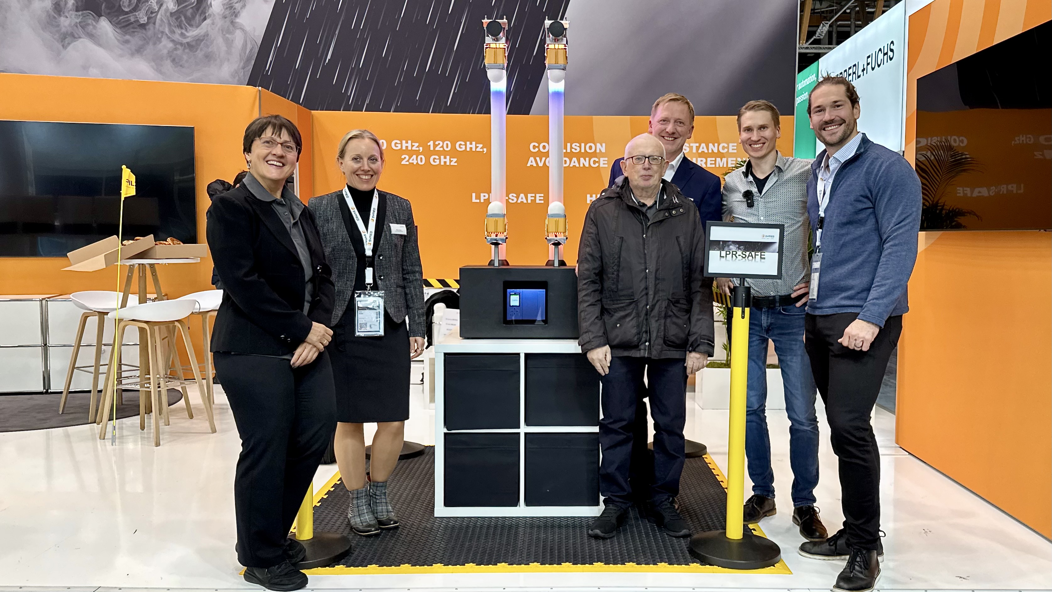 Projekt Radar Demonstrator II SPS Messe Nürnberg SYMEO Messestand Team